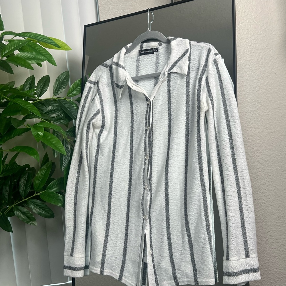 PrettyLittleThing Monochrome Striped Top
